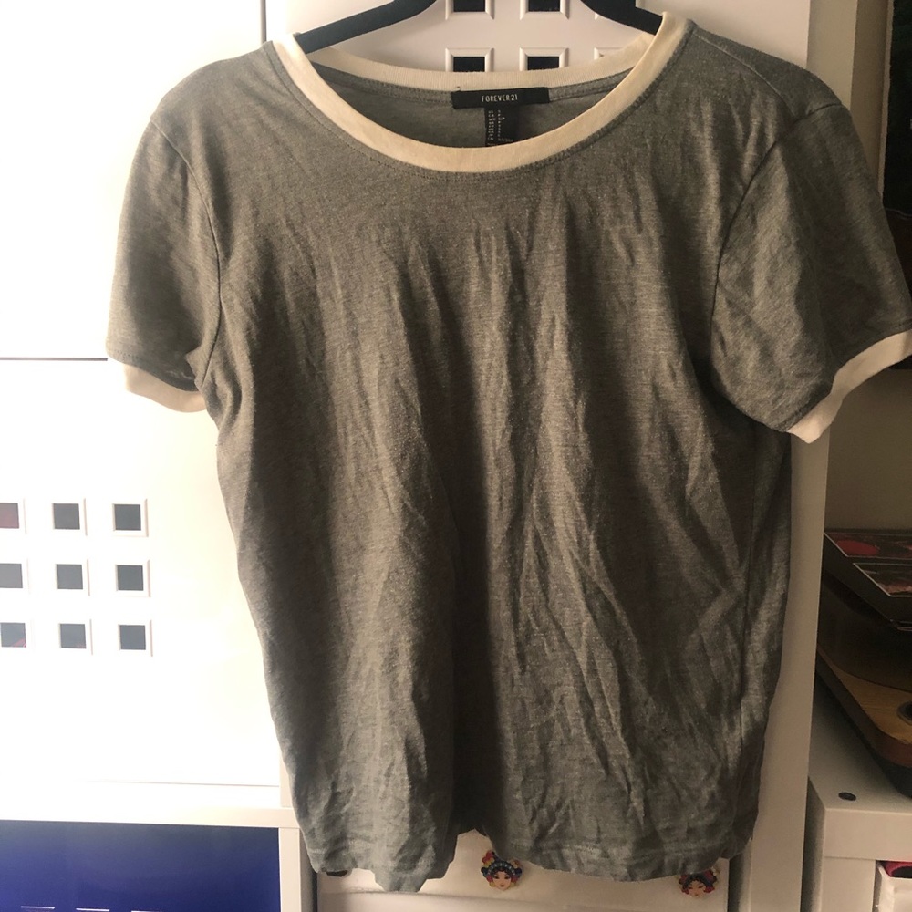 Retro styled tee